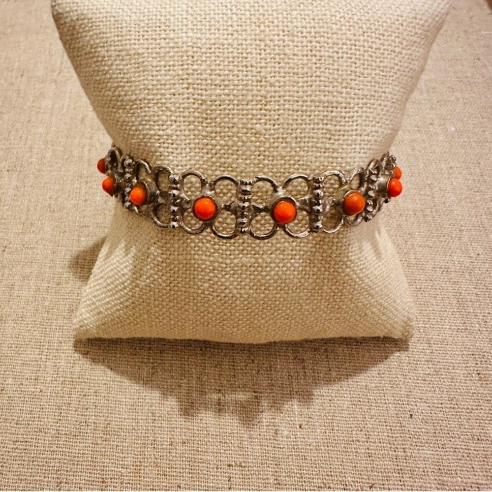 Vintage Silver Coral Bracelet - Picture 2 of 6